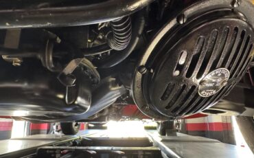 Mercedes-benz-Sl-class-1969-Signal-Red-Black-9