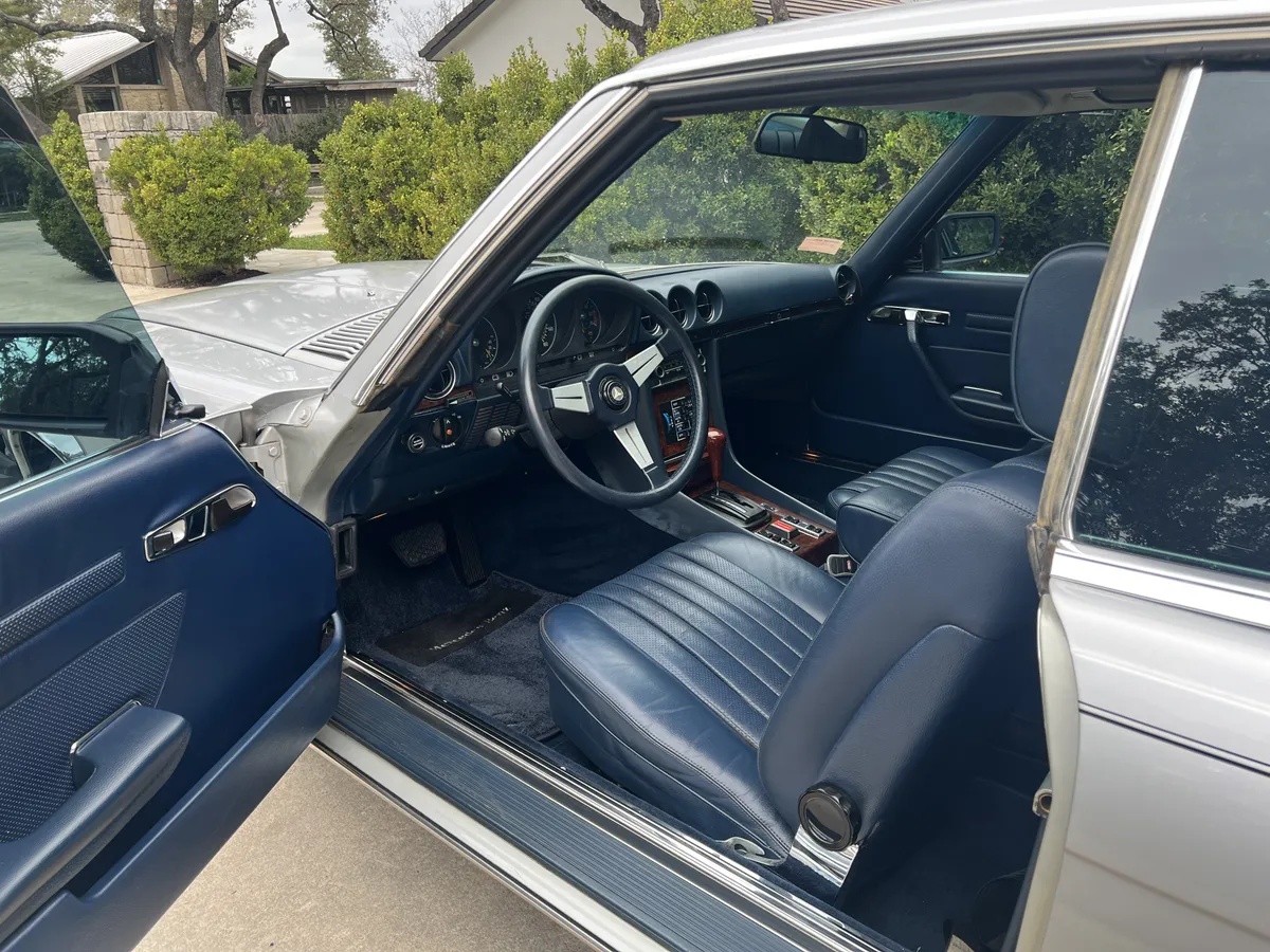 Mercedes-benz-Slc-1978-Silver-Blue-16