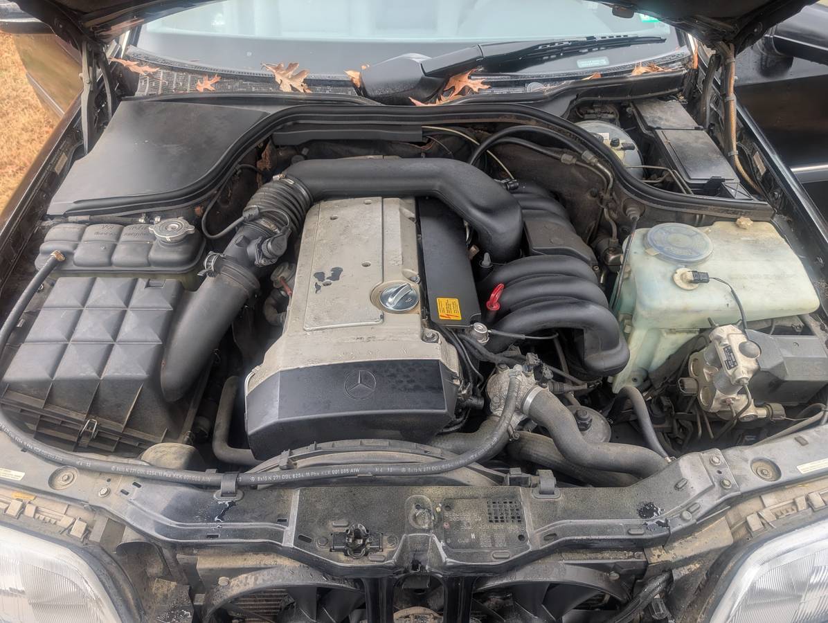 Mercedes-benz-c-class-1994-black-3