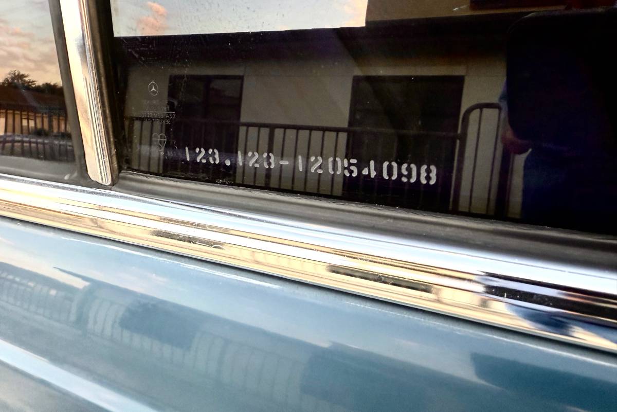 Mercedes-benz-c240-diesel-1978-2