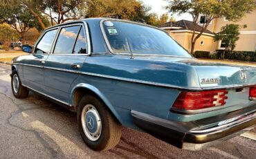 Mercedes-benz-c240-diesel-1978-21