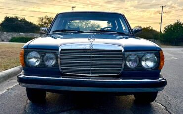 Mercedes-benz-c240-diesel-1978-6