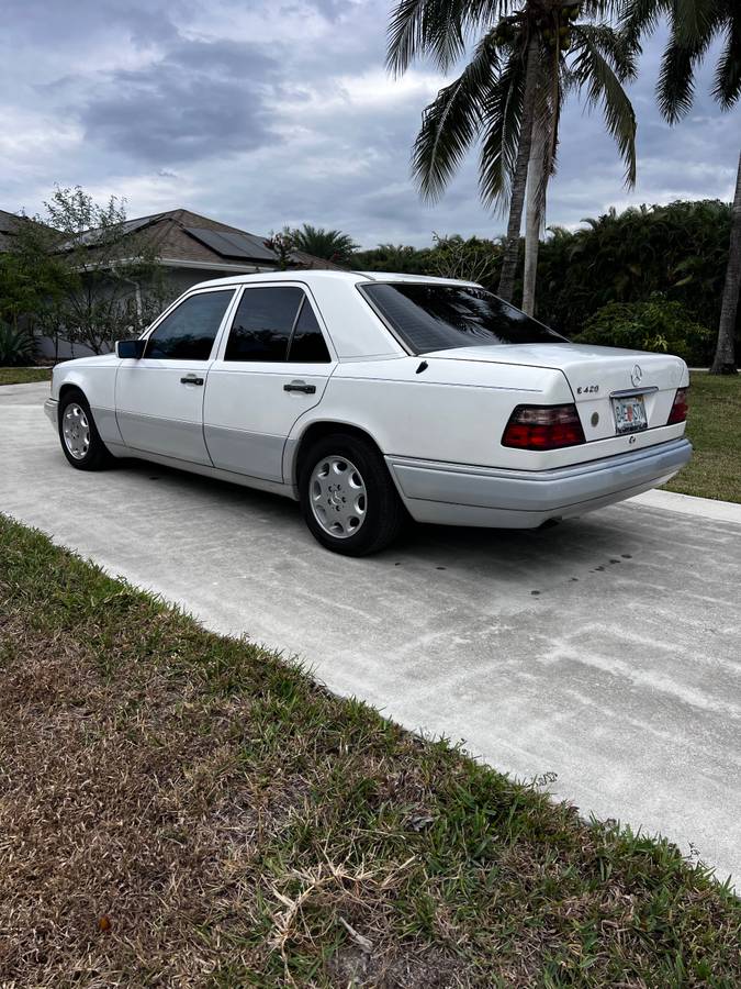 Mercedes-benz-e-420-1994-white-2