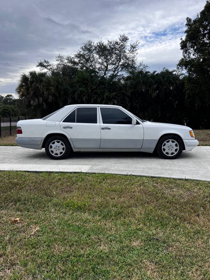 Mercedes-benz-e-420-1994-white-3