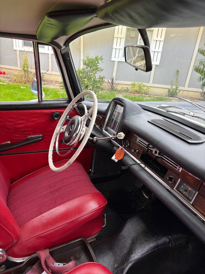 Mercedes-benz-e-class-1964-black-15