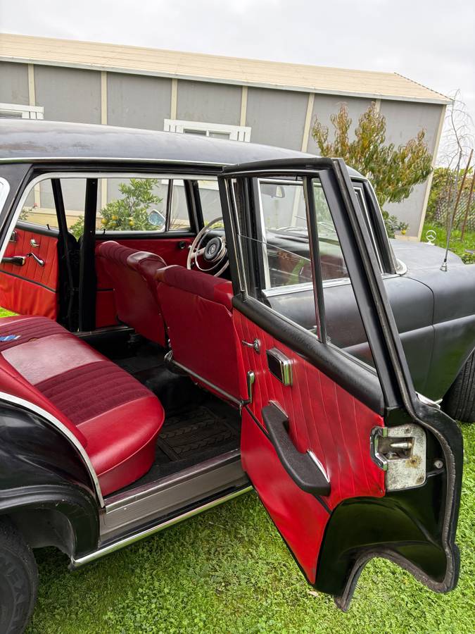 Mercedes-benz-e-class-1964-black-9