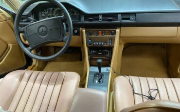 Mercedes-benz-e-class-1987-black-12