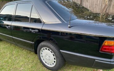Mercedes-benz-e-class-1987-black-13