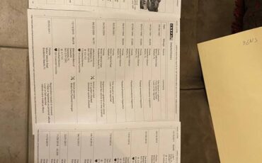 Mercedes-benz-e-class-1987-black-2