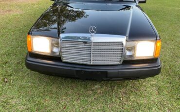Mercedes-benz-e-class-1987-black-21