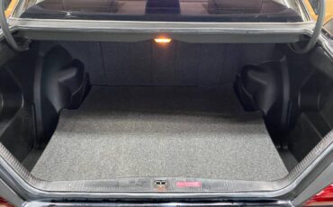 Mercedes-benz-e-class-1987-black-6