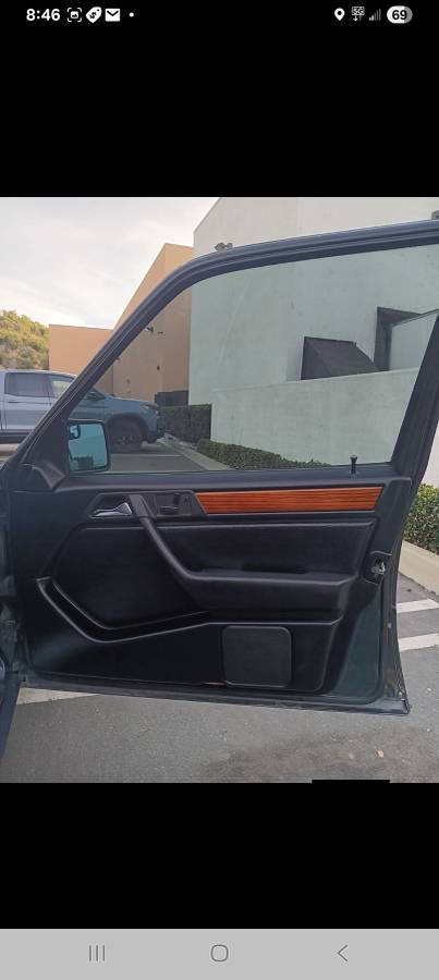 Mercedes-benz-e-class-1993-grey-9