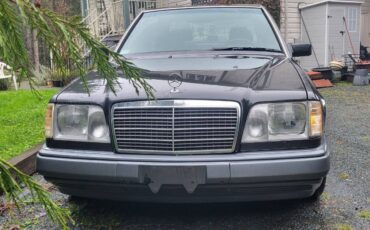Mercedes-benz-e-class-1994-black-2
