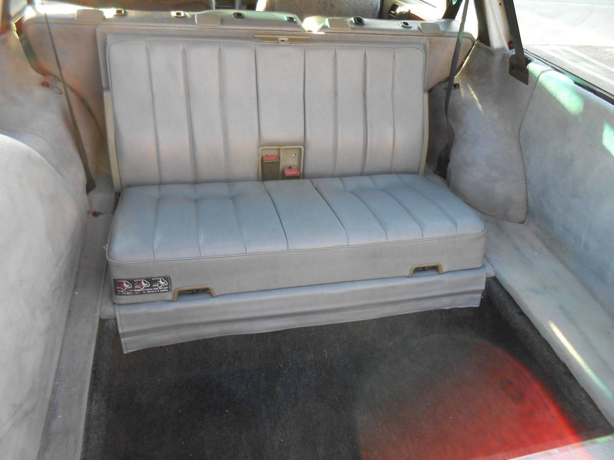 Mercedes-benz-e-class-1994-white-14