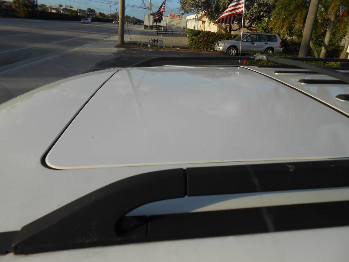 Mercedes-benz-e-class-1994-white-9