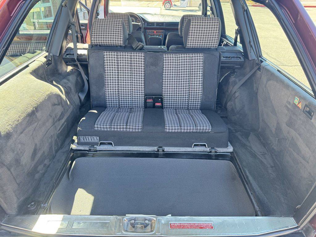 Mercedes-benz-e-class-1995-custom-116