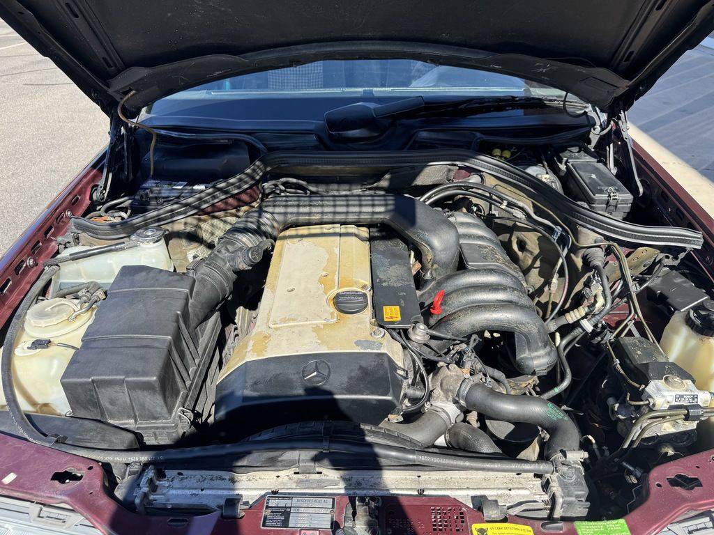 Mercedes-benz-e-class-1995-custom-31