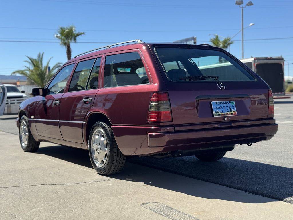 Mercedes-benz-e-class-1995-custom-33