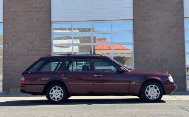 Mercedes-benz-e-class-1995-custom-4