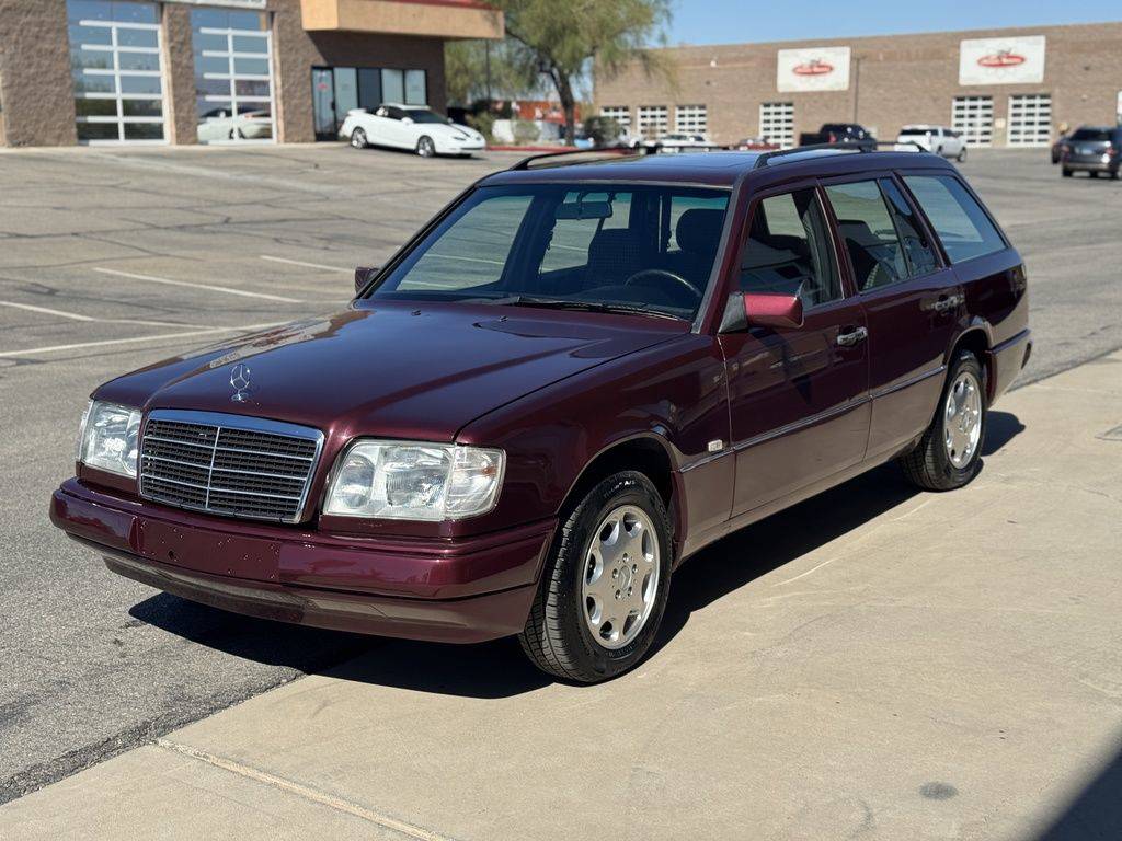 Mercedes-benz-e-class-1995-custom-57