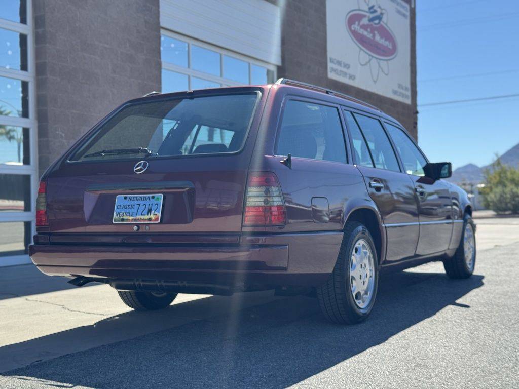 Mercedes-benz-e-class-1995-custom-65