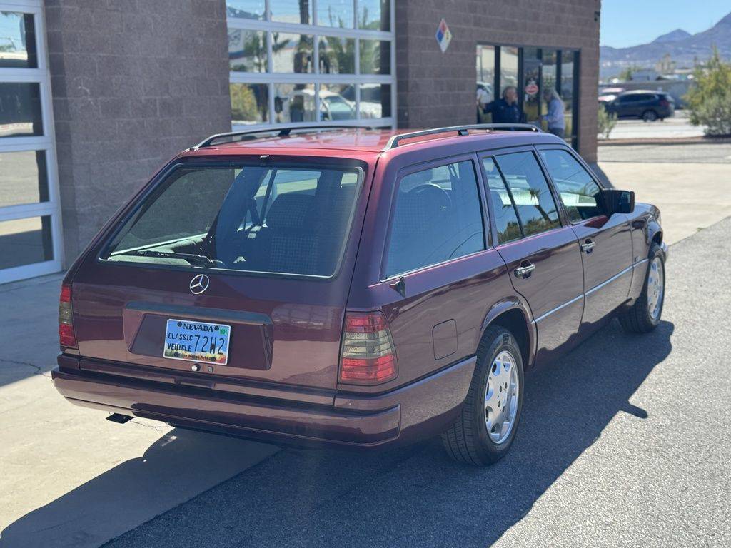 Mercedes-benz-e-class-1995-custom-87