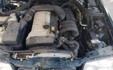 Mercedes-benz-e-class-1995-green