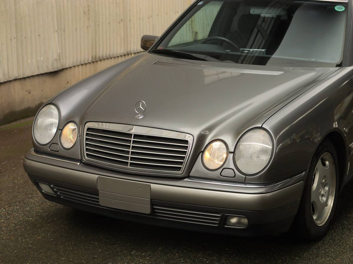 Mercedes-benz-e-class-e230t-touring-1996-grey-16