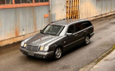 Mercedes-benz-e-class-e230t-touring-1996-grey