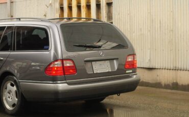 Mercedes-benz-e-class-e230t-touring-1996-grey-7
