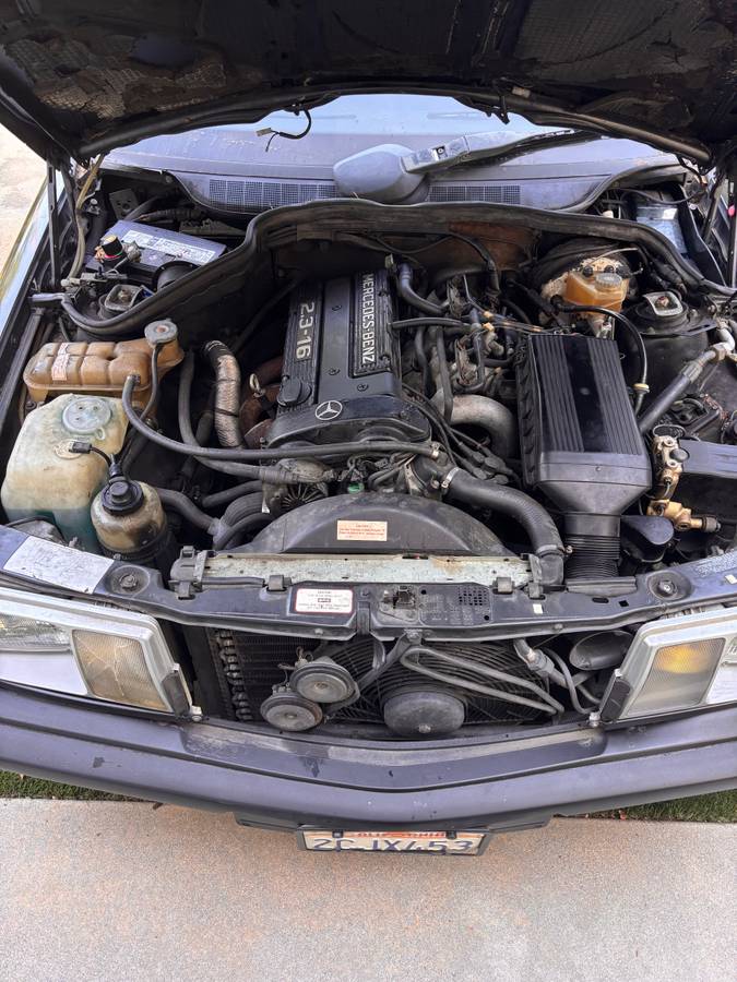 Mercedes-benz-e190-2.3-16v-1986-black-4