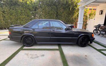 Mercedes-benz-e190-2.3-16v-1986-black-7