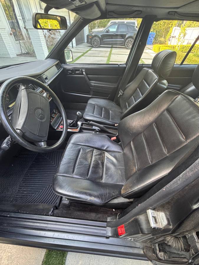 Mercedes-benz-e190-2.3-16v-1986-black-8