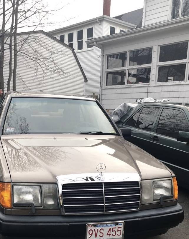 Mercedes-benz-e300-1989-brown-5