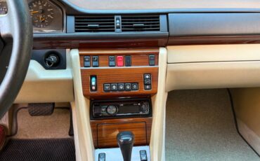 Mercedes-benz-e300-diesel-1995-10