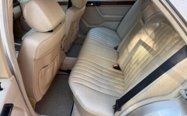 Mercedes-benz-e300-diesel-1995-13