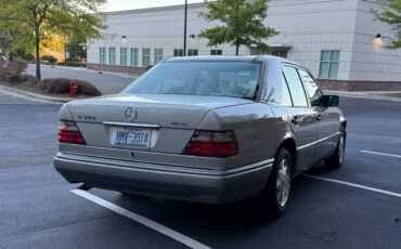 Mercedes-benz-e300-diesel-1995-5