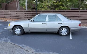 Mercedes-benz-e300-diesel-1995-8