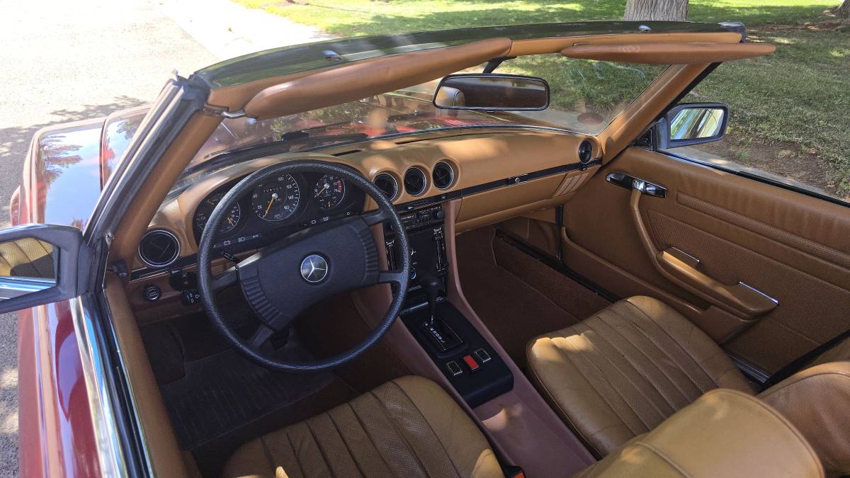 Mercedes-benz-s-class-1976-red-16