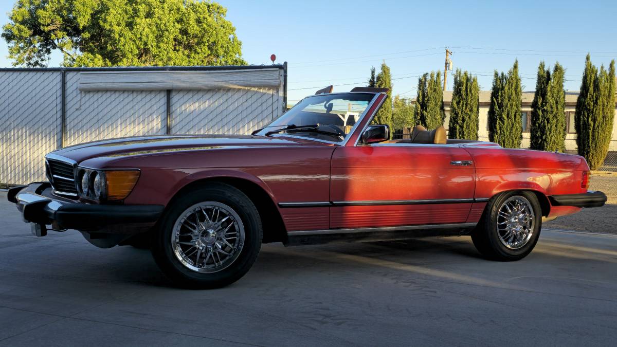 Mercedes-benz-s-class-1976-red-20