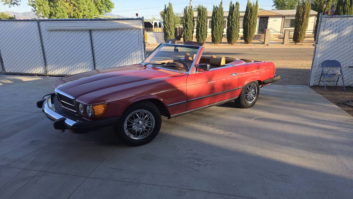 Mercedes-benz-s-class-1976-red-5