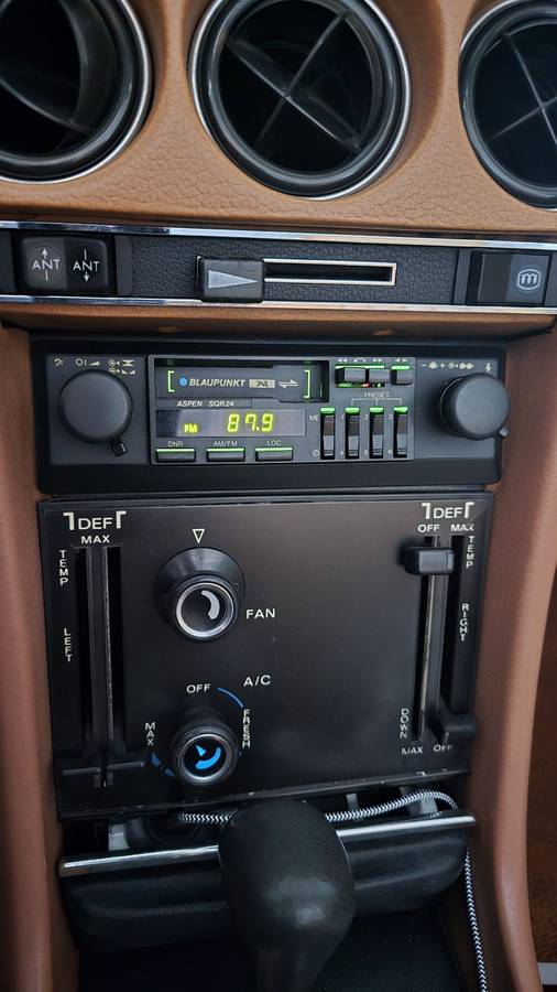 Mercedes-benz-s-class-1976-red-6