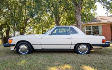 Mercedes-benz-s-class-1979-white-5