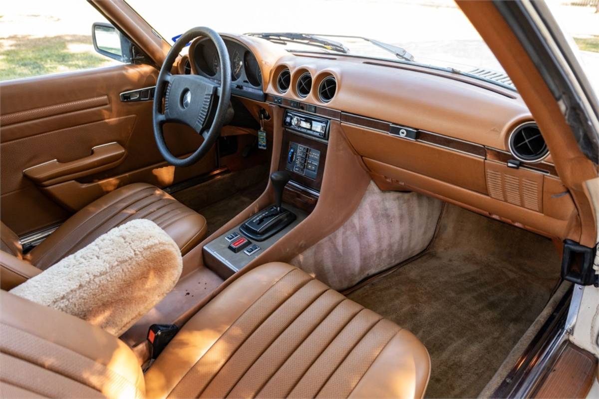 Mercedes-benz-s-class-1979-white-6