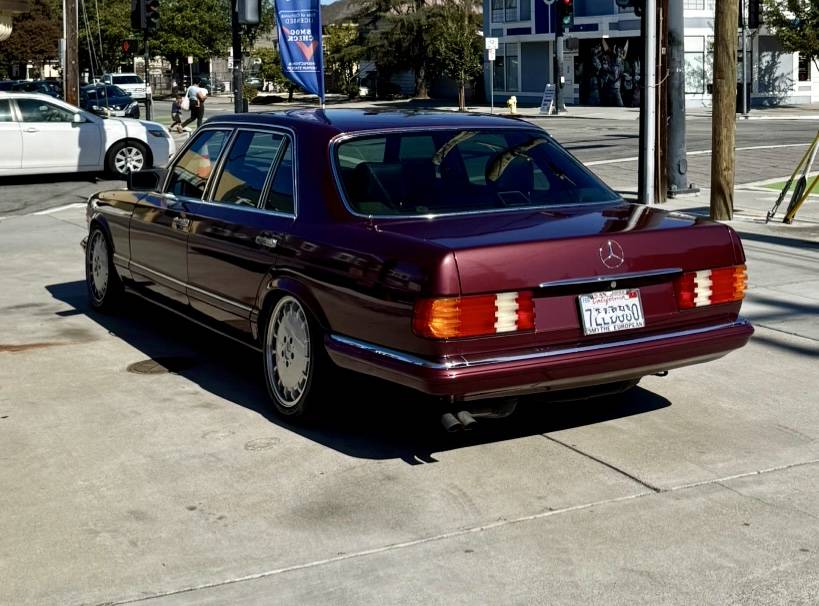 Mercedes-benz-s-class-1991-3