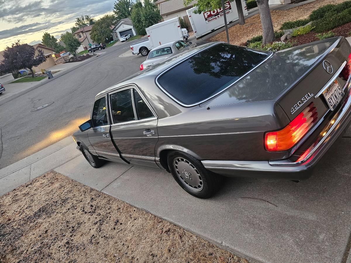 Mercedes-benz-s-class-1991-grey-1