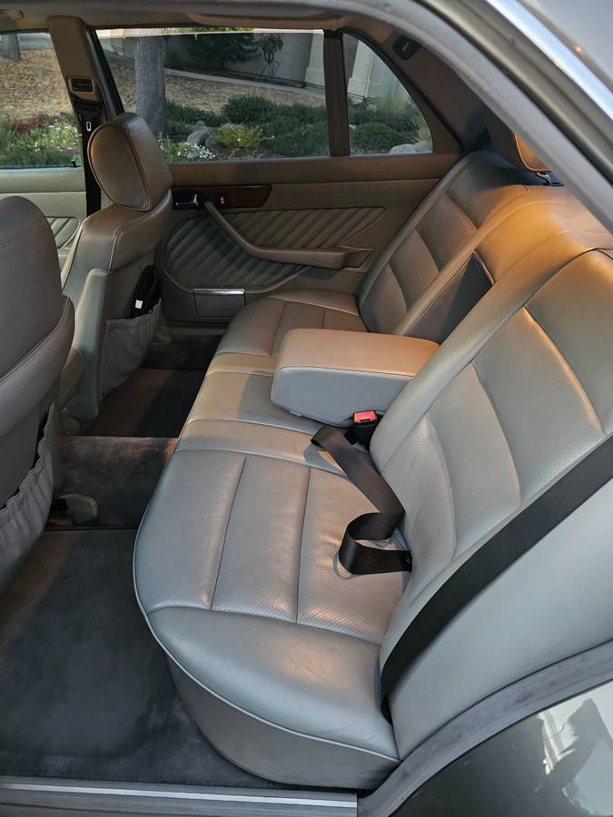 Mercedes-benz-s-class-1991-grey-7