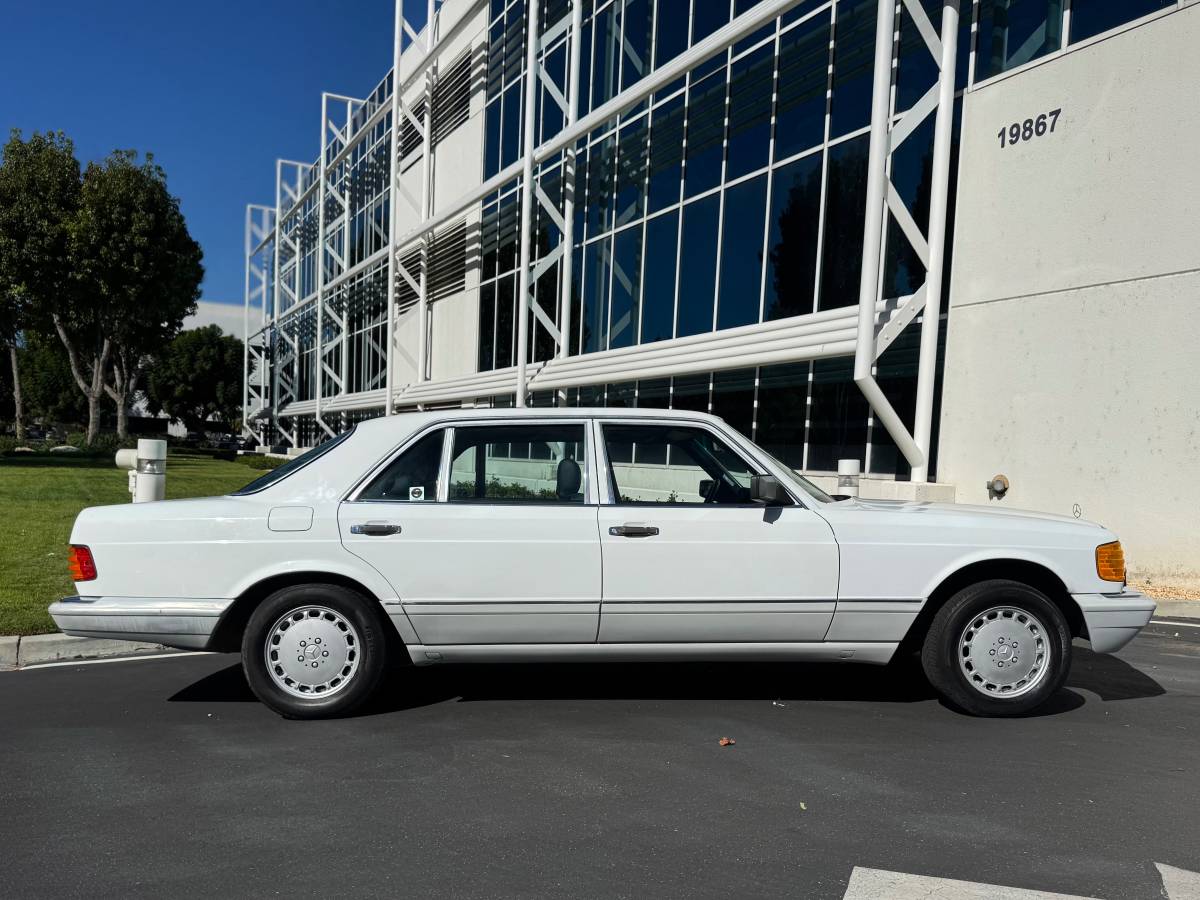 Mercedes-benz-s-class-1991-white-6