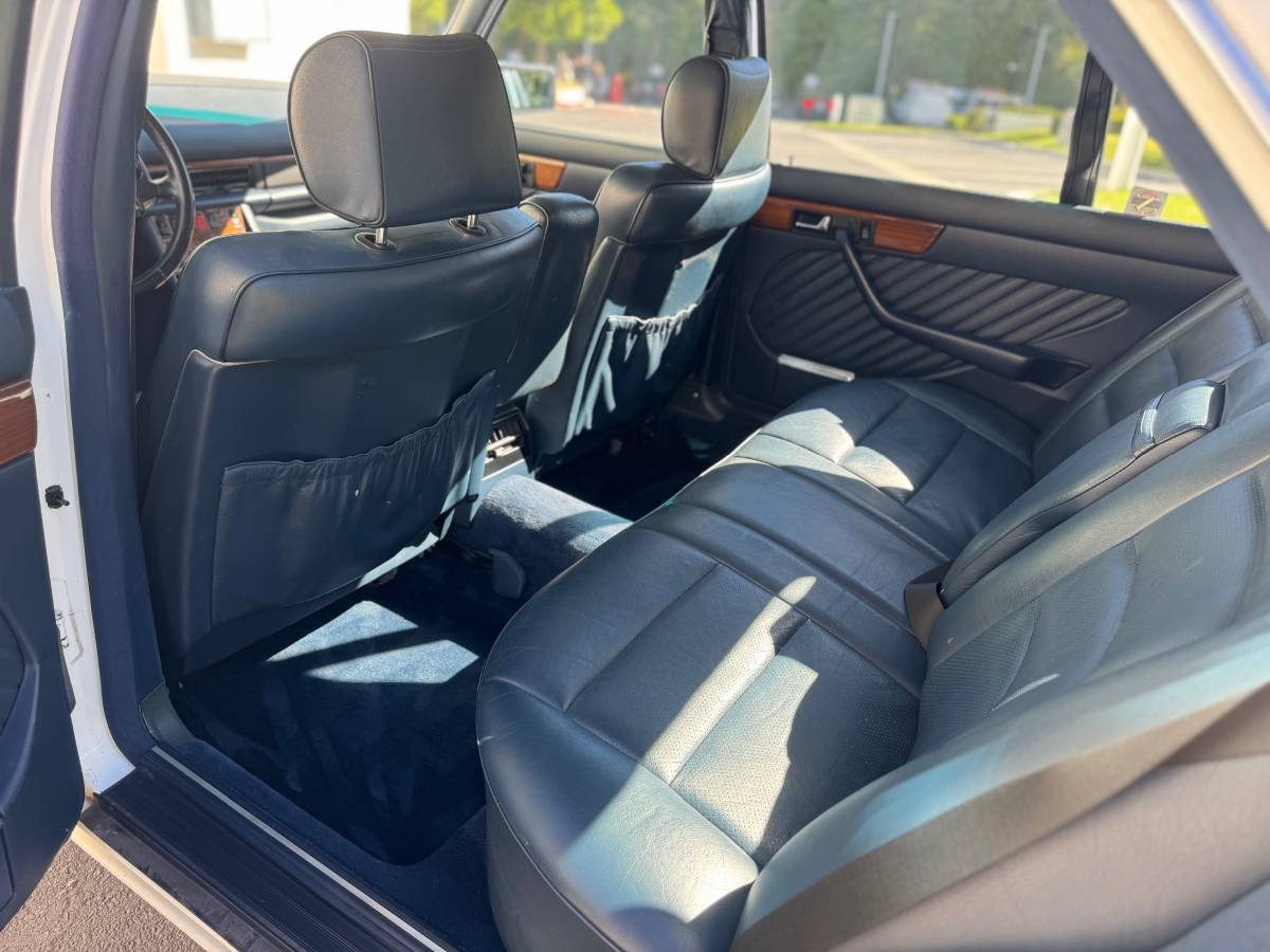 Mercedes-benz-s-class-1991-white-9