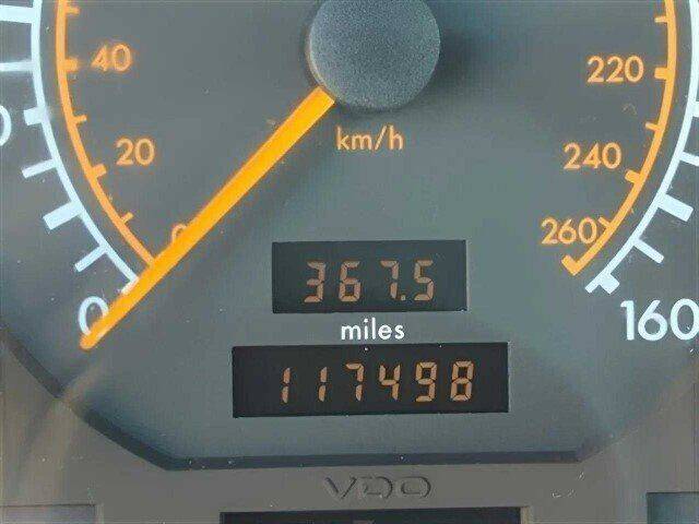 Mercedes-benz-s-class-1995-5